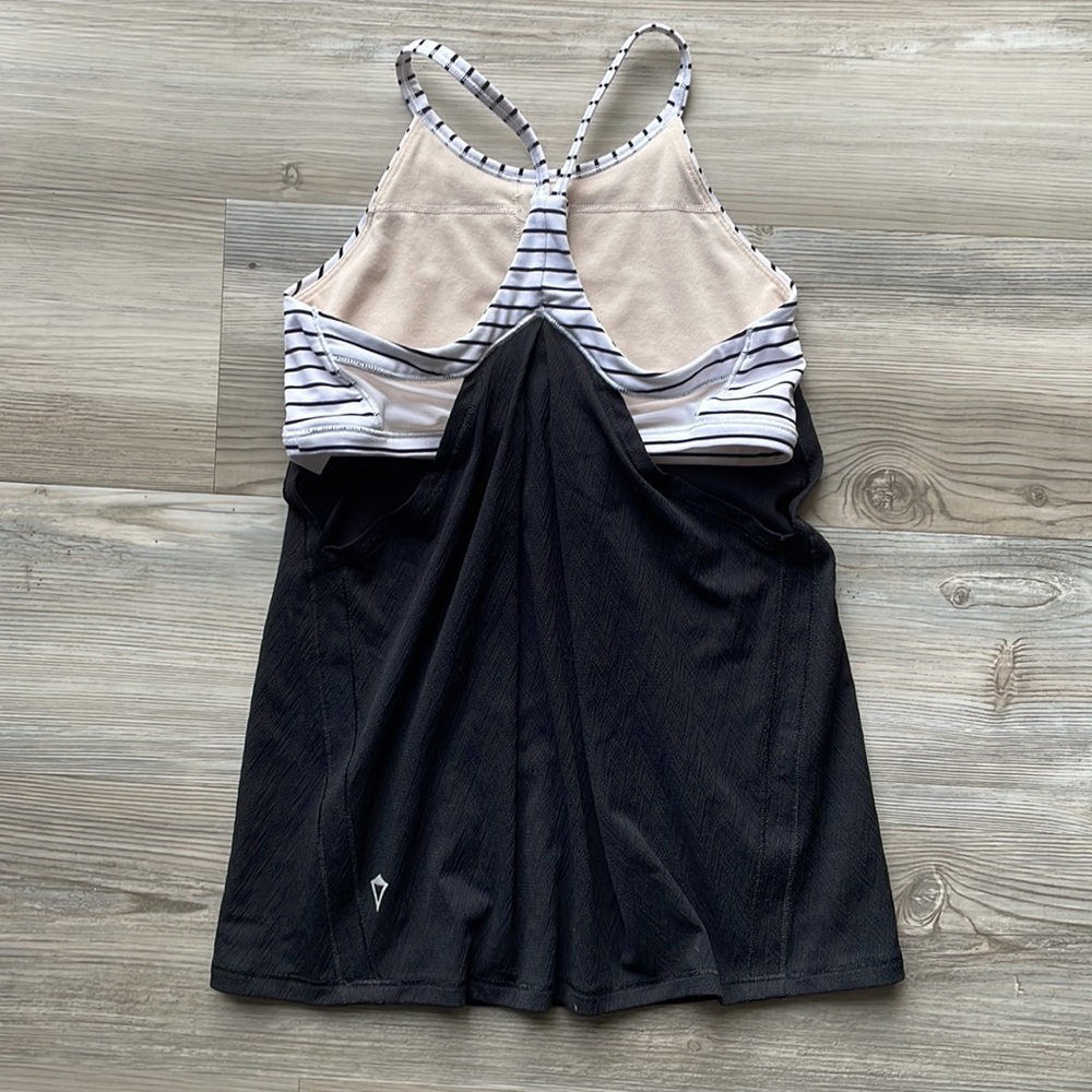 Ivivva 2-in-1 top